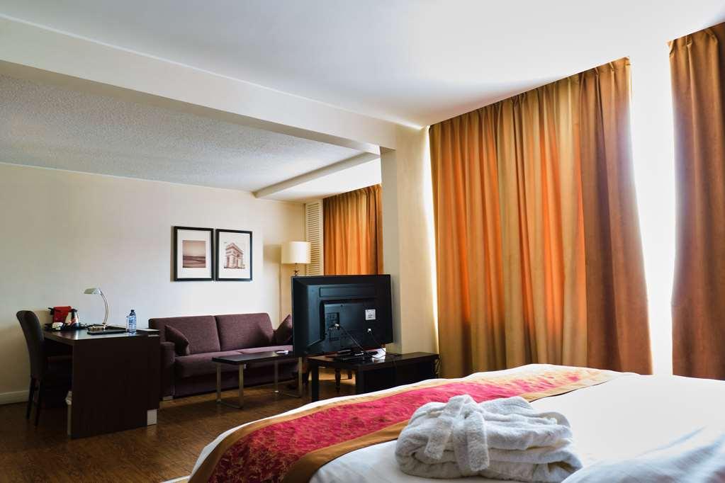 Lancaster Accra Hotel Room photo