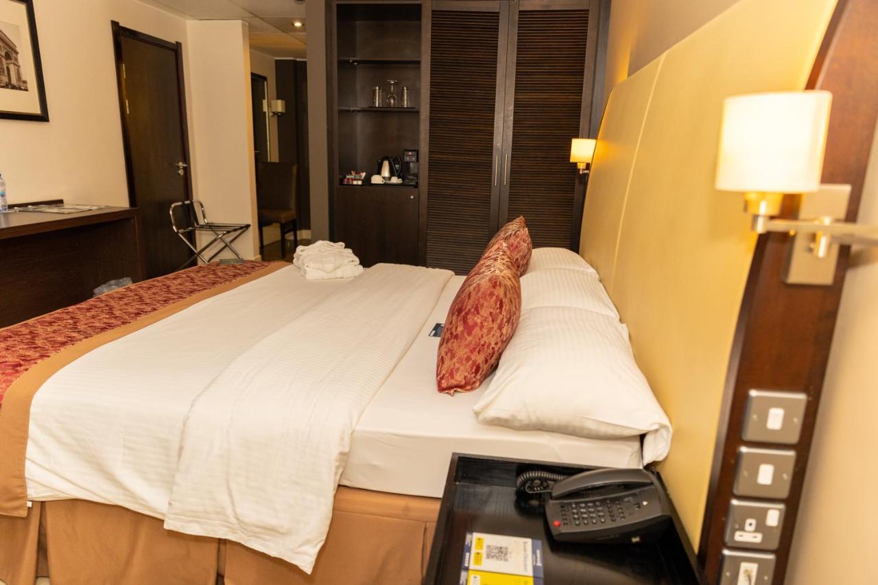 Lancaster Accra Hotel Exterior photo