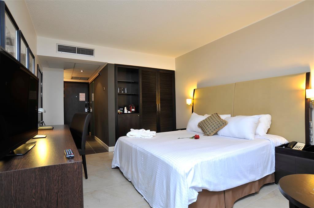 Lancaster Accra Hotel Exterior photo